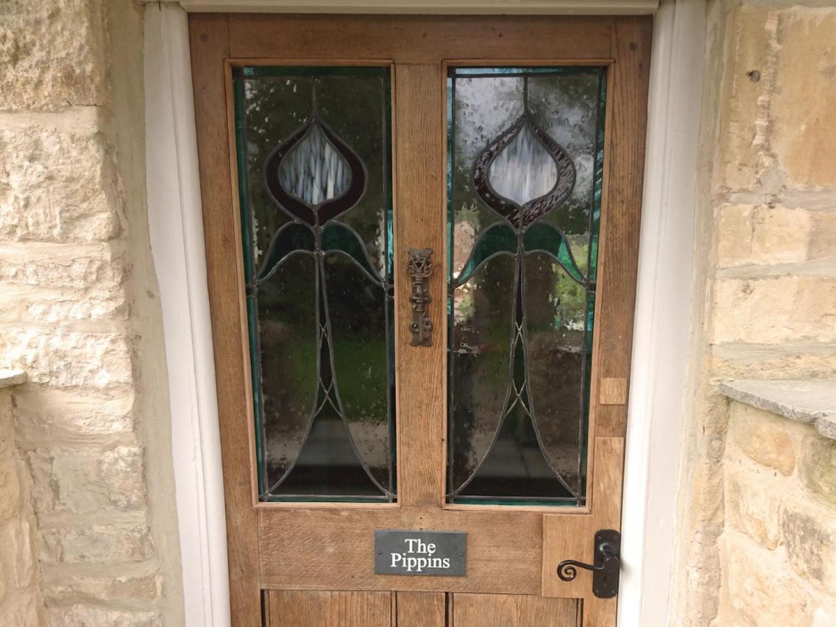 Pass The Keys The Pippins A Cotswold Cottage And Garden Parking Stow-on-the-Wold Exterior foto