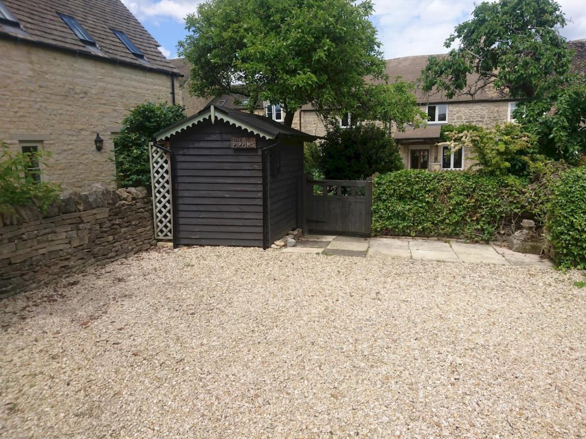 Pass The Keys The Pippins A Cotswold Cottage And Garden Parking Stow-on-the-Wold Exterior foto