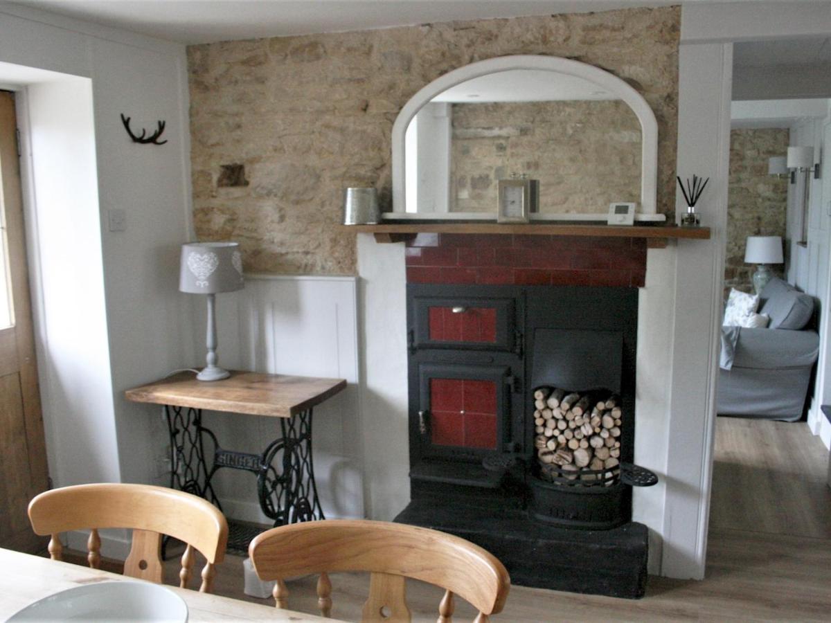 Pass The Keys The Pippins A Cotswold Cottage And Garden Parking Stow-on-the-Wold Exterior foto